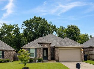 147 Emerald Star Ln, Lafayette, LA 70506