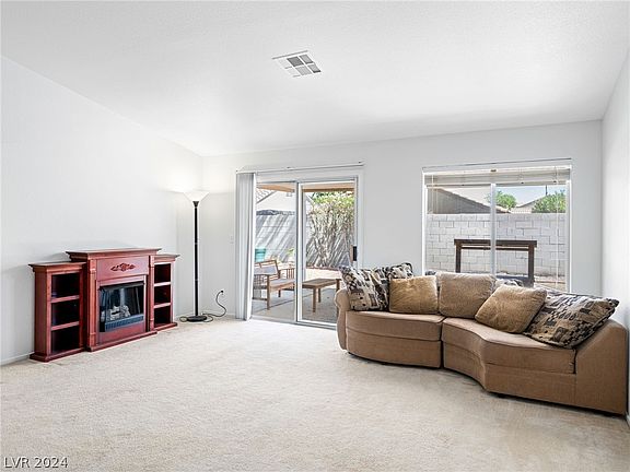 4th image of 470 Salzburg Ave