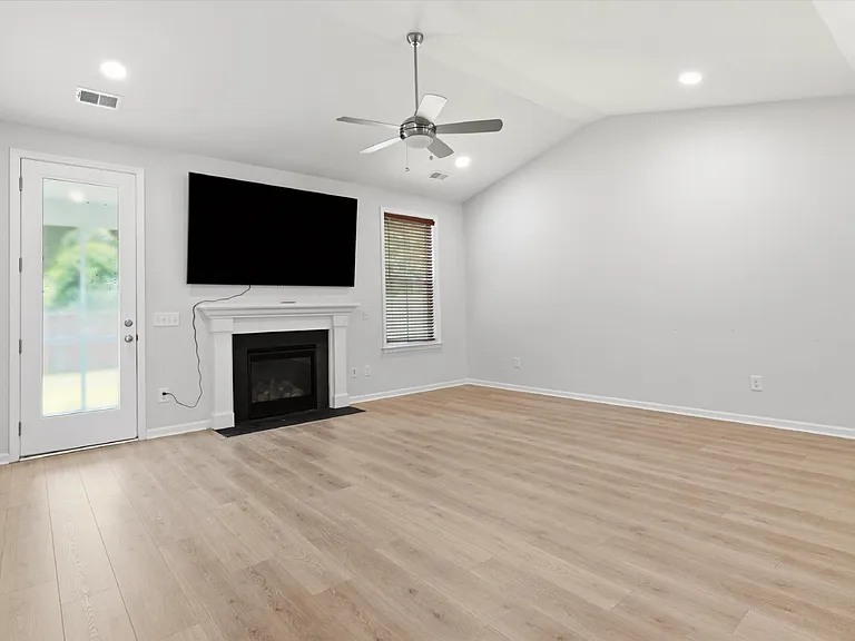 8646 Windsor Hill Blvd — Photo 13