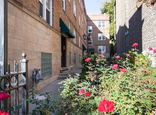 722 W Barry Ave #724-1S, Chicago, IL 60657