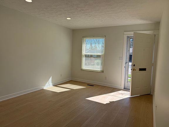 4th image of 925 Taylorsview Dr