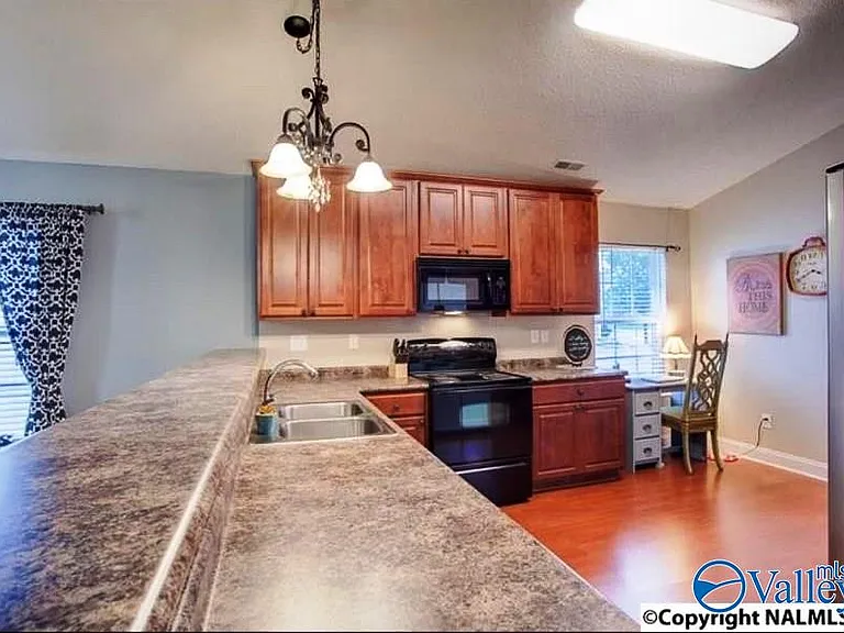 106 Blanchard Pl — Photo 6