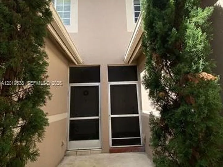 2041 Pompeii Ct #2014 — Photo 2