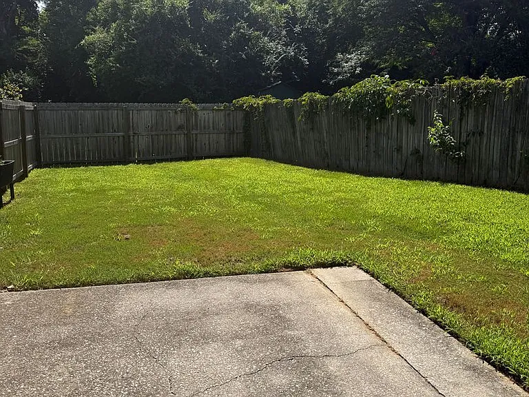 8900 Fox Glen Dr — Photo 11