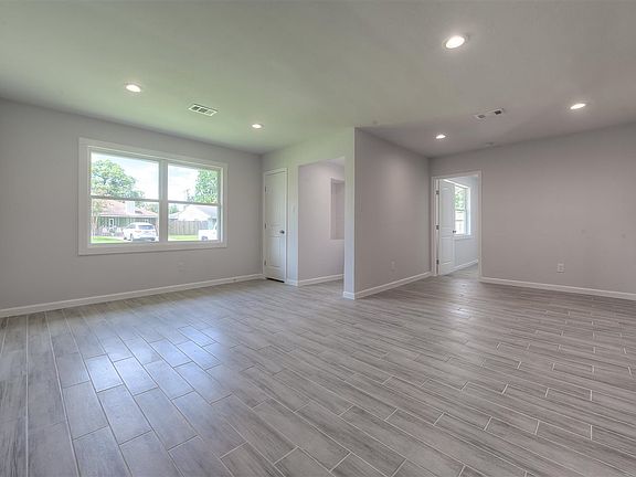 5th image of 130 N 21st St