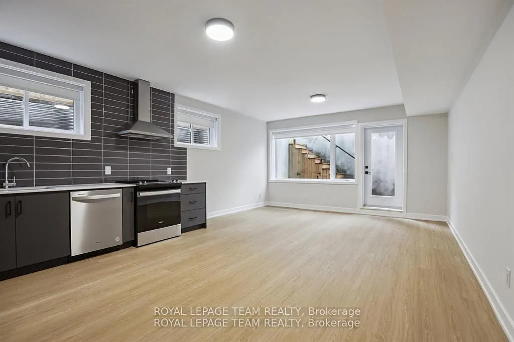 2 bed, $2,395 — Photo 4