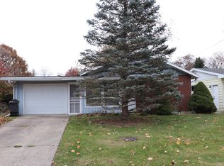 1633 Robinson St, Danville, IL 61832