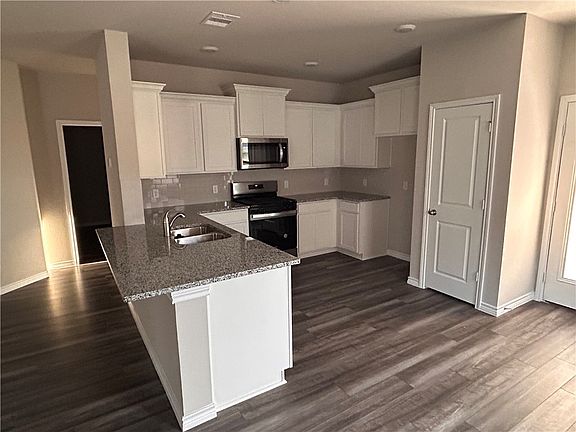 2nd image of 1056 Verona Dr