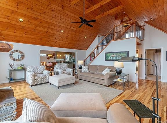 4th image of 1245 Mountain Vista Dr