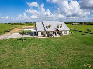 802 McDonald Rd, Port Lavaca, TX 77979