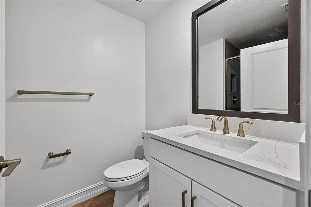 4 bed, 3.5 bath, 2410 sqft, $6,000 — Photo 4