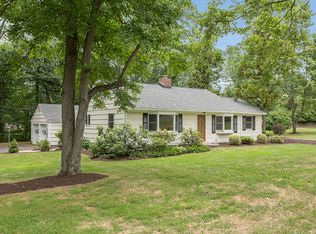 1 Blackthorne Rd, Warren, NJ 07059