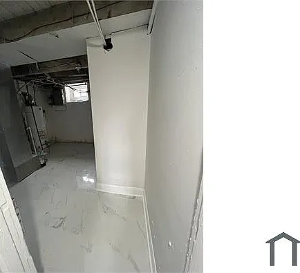18 W Manheim St — Photo 7