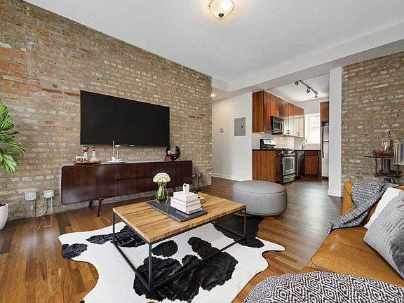 5th image of 4718.5 N Beacon St #1N