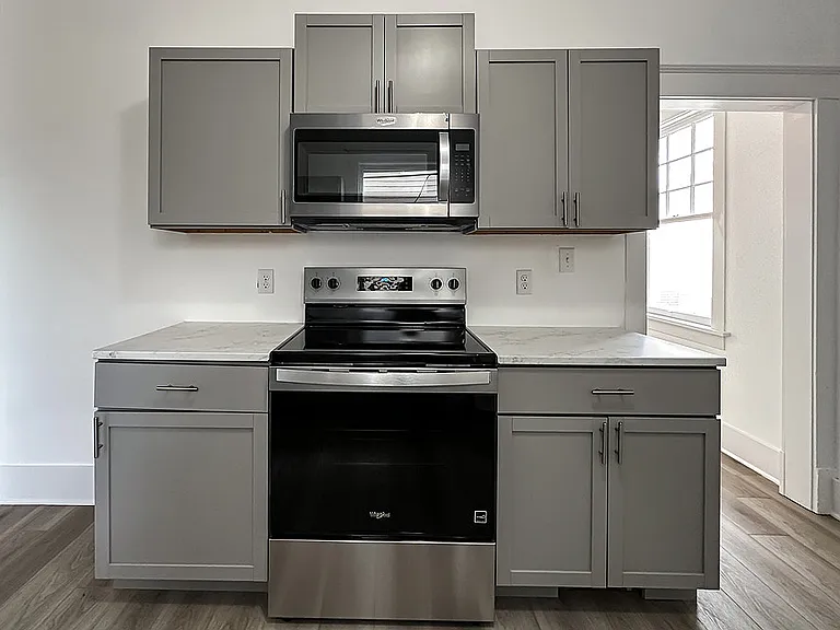 2122 Bancroft St — Photo 29