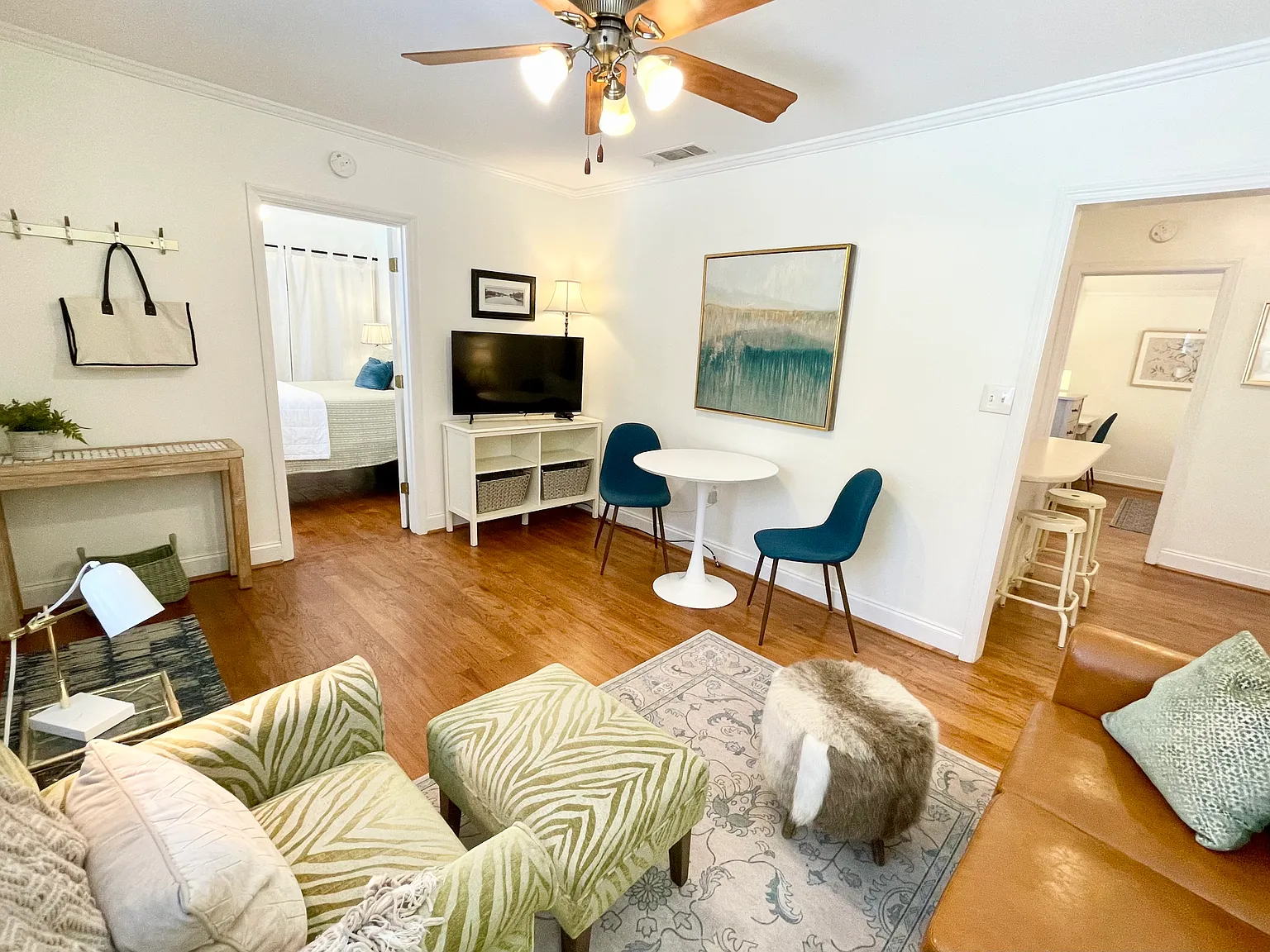 215 W Taylor St — Photo 4