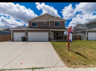 3307 Goldenrod Ave, Gillette, WY 82716