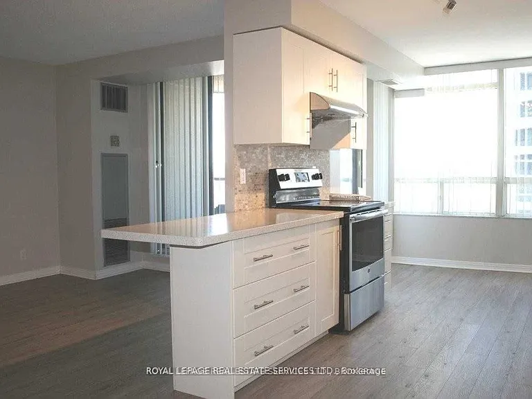 1 Aberfoyle Cres #1109 — Photo 18
