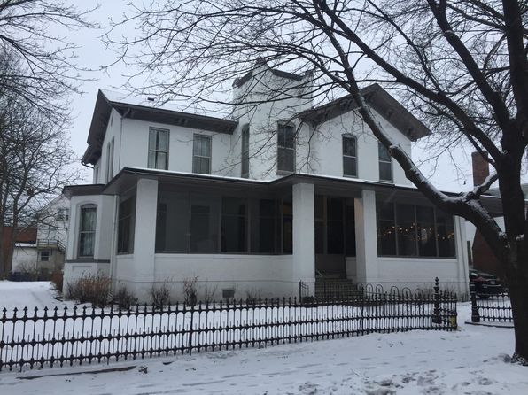 240 9th St S