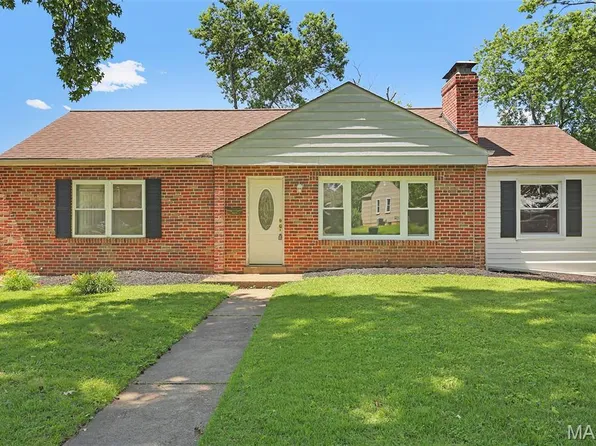7025 Greenholly Dr, Saint Louis, MO 63123