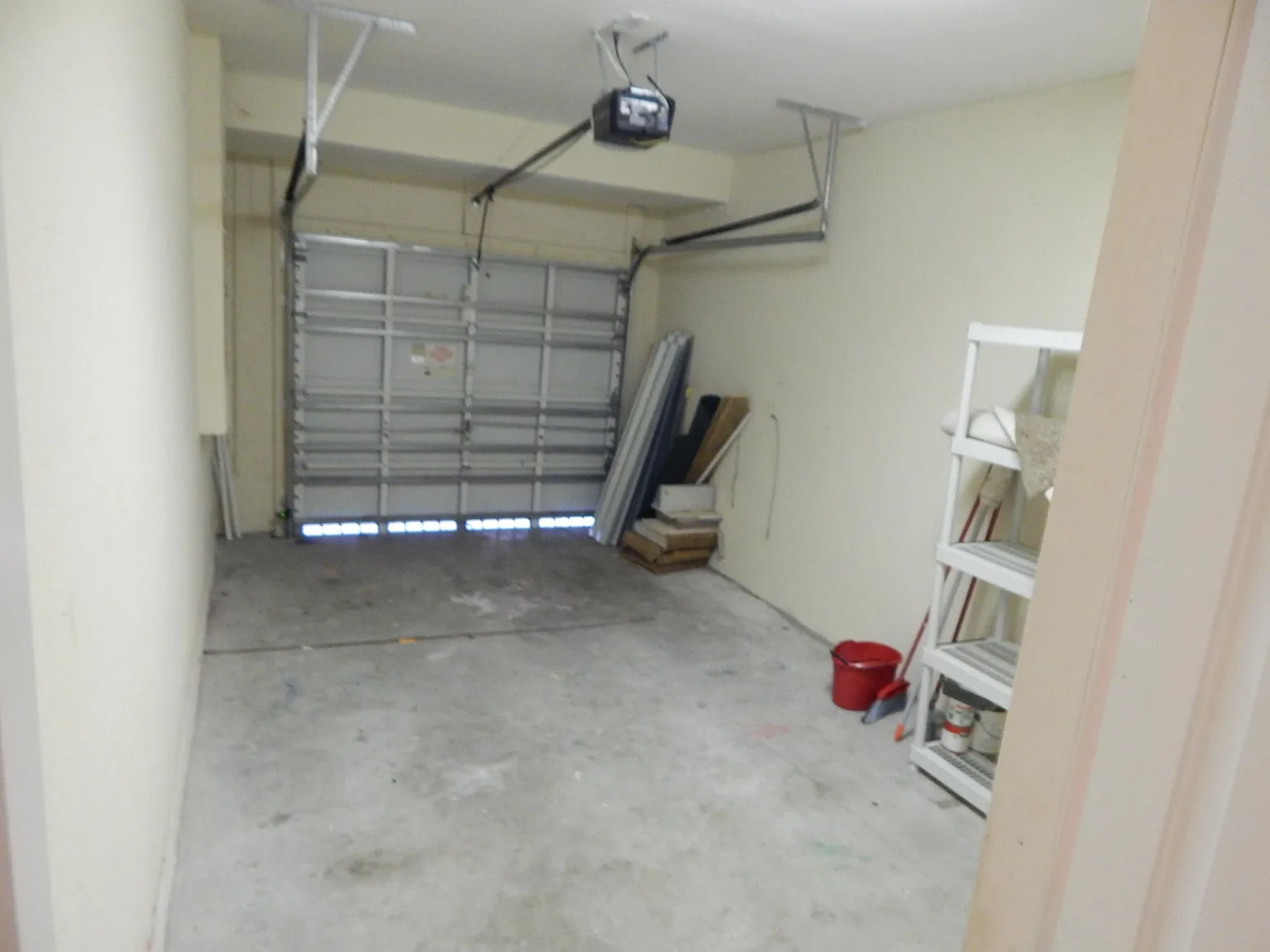 3 bed, 2.5 bath, 1670 sqft, $2,500 — Photo 4