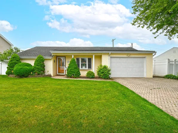 4281 Ludwig Lane, Bethpage, NY 11714