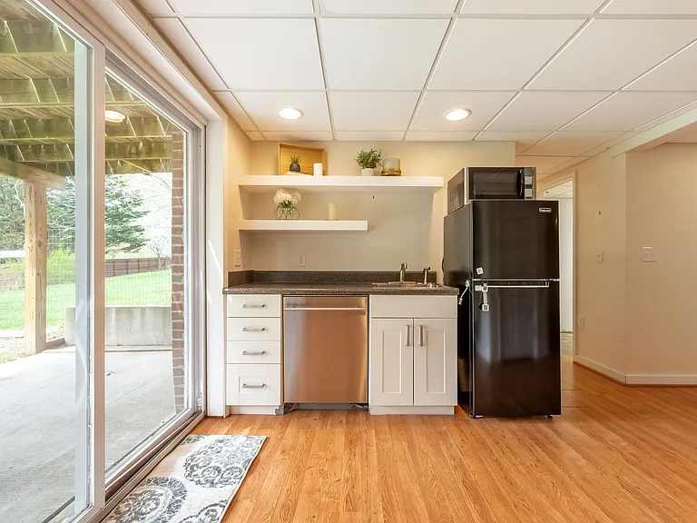 1005 Glade Rd — Photo 58