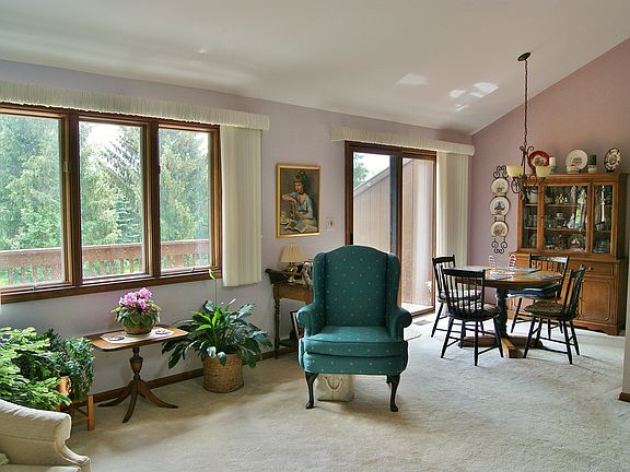 4th image of 530 Echo Ct