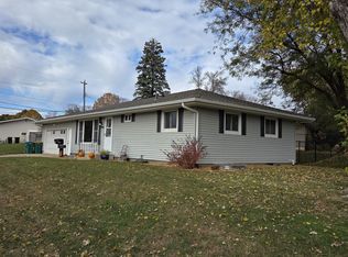 1905 33rd St NW, Rochester, MN 55901