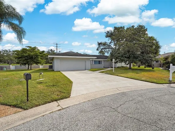 5720 Timber Lake Cir, Sarasota, FL 34243