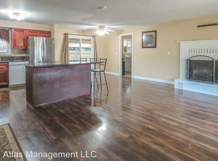 1230 W Lincoln St, Woodburn, OR 97071