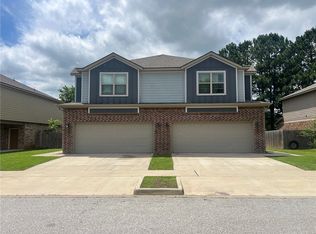 1211-1213 N Sicily Ln, Fayetteville, AR 72704