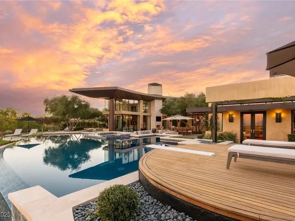 5 Promontory Ridge Dr, Las Vegas, NV 89135