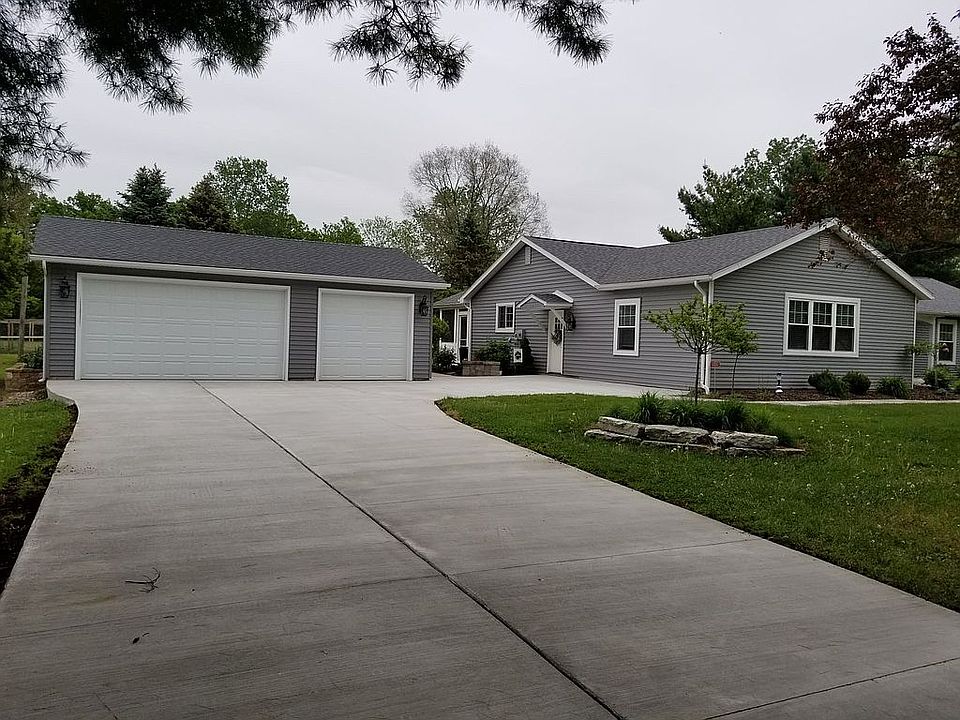 2nd image of 10875 Sherry Ln