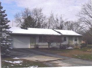 7321 Taylor Ave, Temperance, MI 48182