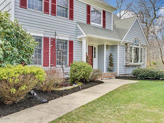 3rd image of 1427 Sequoia Cir