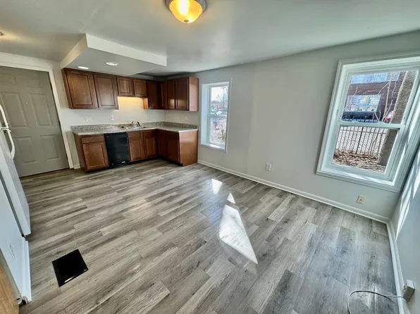 211O, 211 Olive St APT 2, Ypsilanti, MI 48197