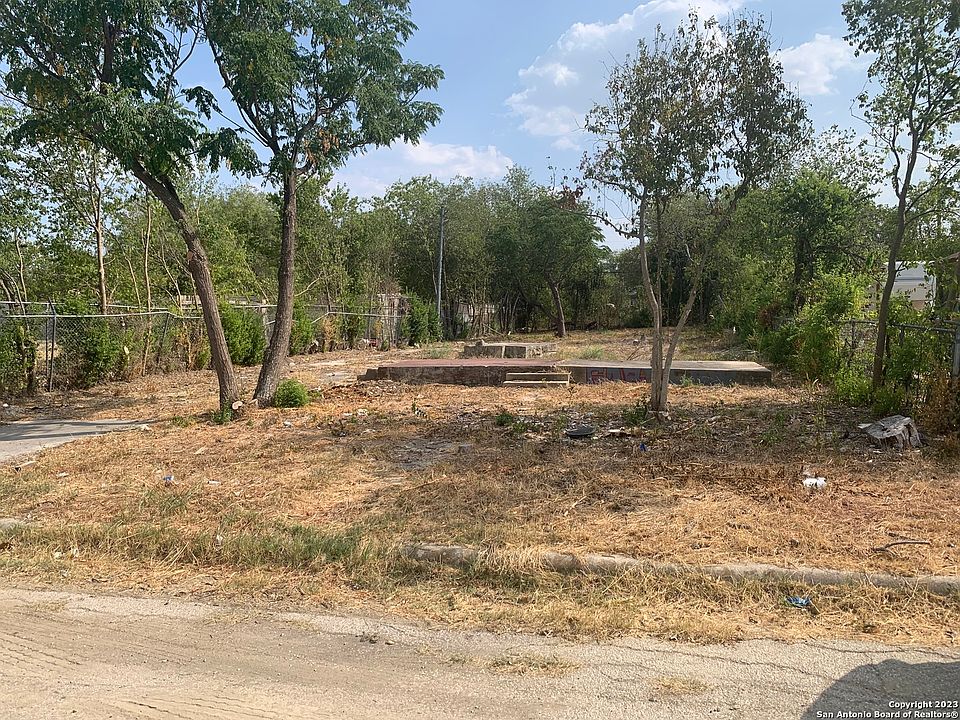 2nd image of 2332 RIVAS ST LOT 6