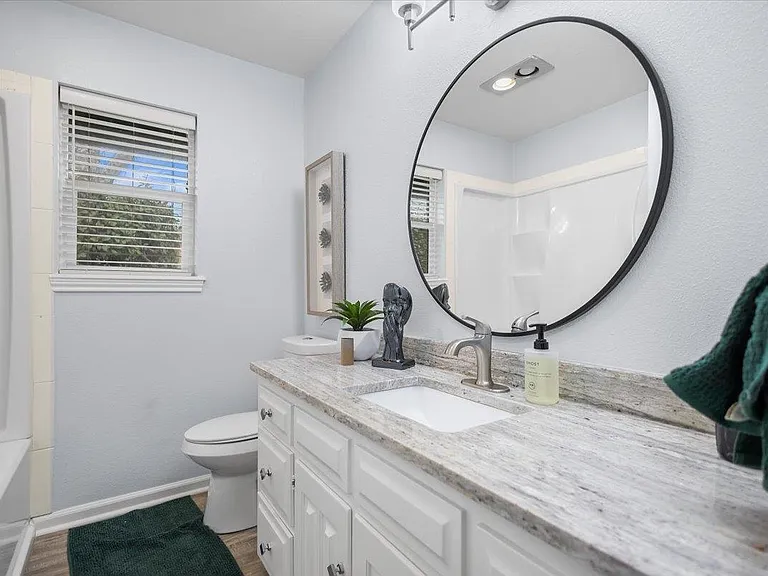 291 N Bay Dr — Photo 29