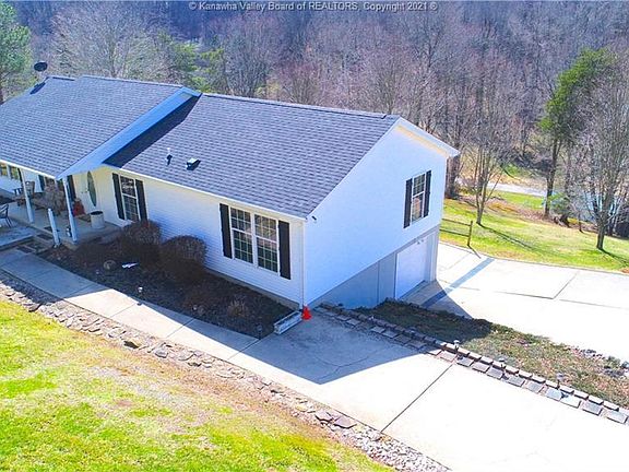 3rd image of 1853 Lakewood Dr