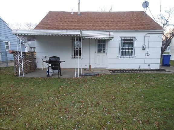 2nd image of 15711 Barbara Ave