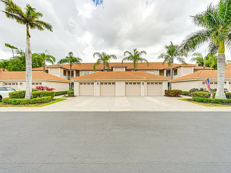 3973 Bishopwood Ct E #ID1307182P — Photo 23
