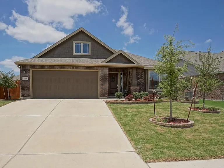 2908 Edwards Plateau — Photo 1
