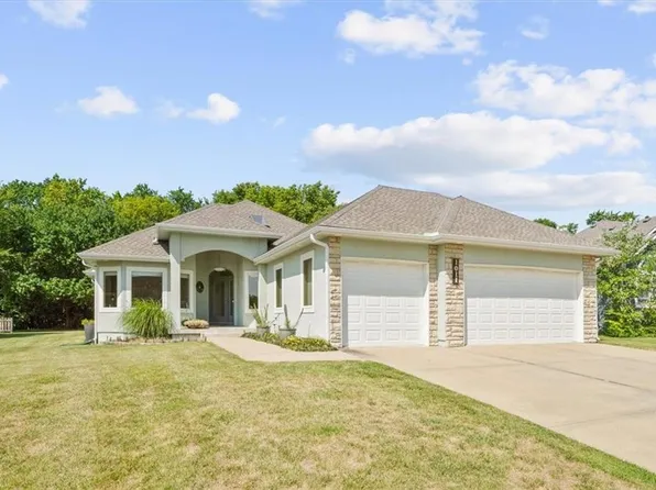 1011 Cherry Hill Ct, Belton, MO 64012