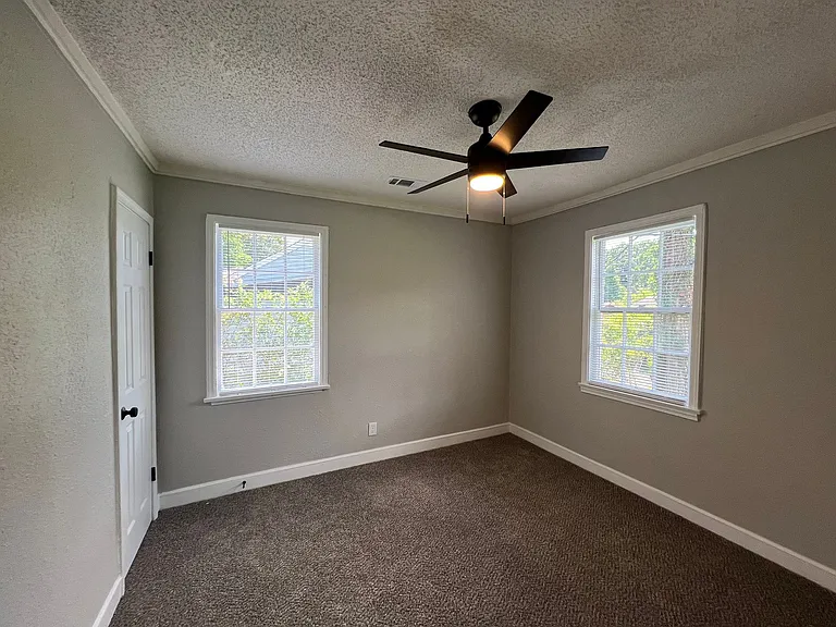 786 Honduras Rd — Photo 4