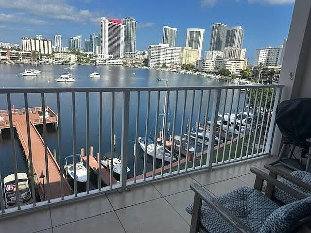 400 Golden Isles Dr #43 — Photo 13