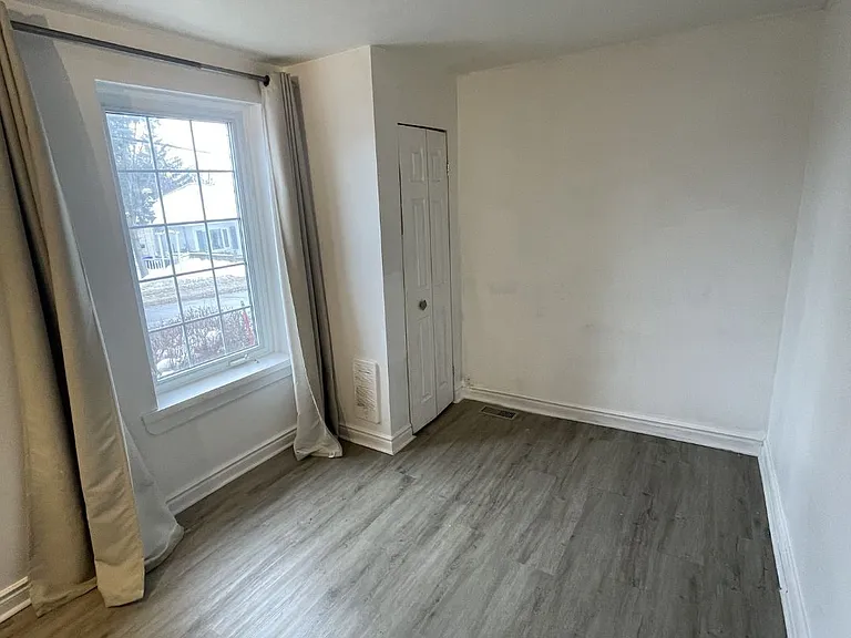 563 Union St #1 — Photo 4