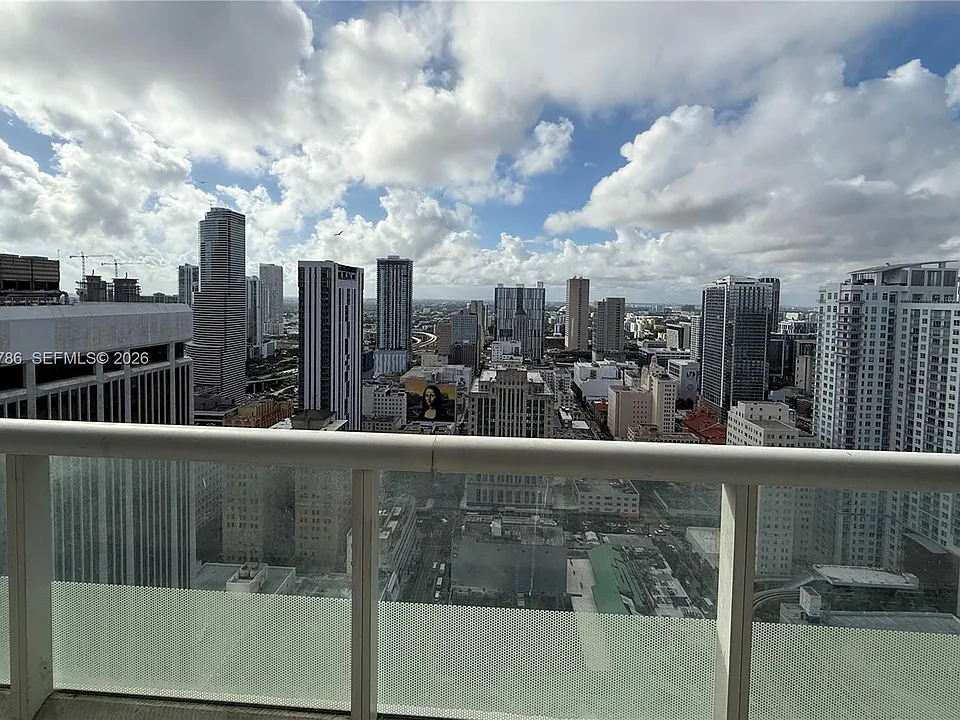 50 Biscayne Blvd #3911