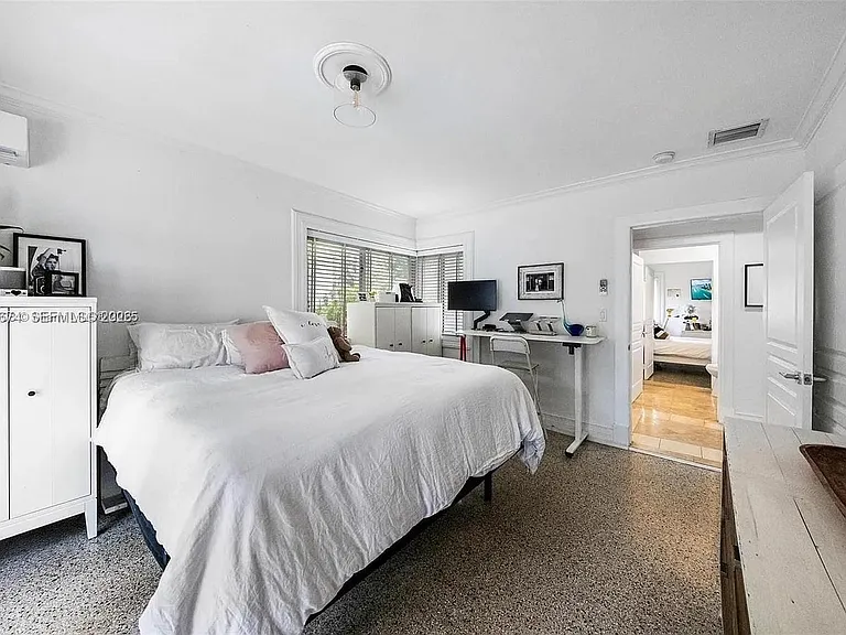 1255 NE 93rd St — Photo 31