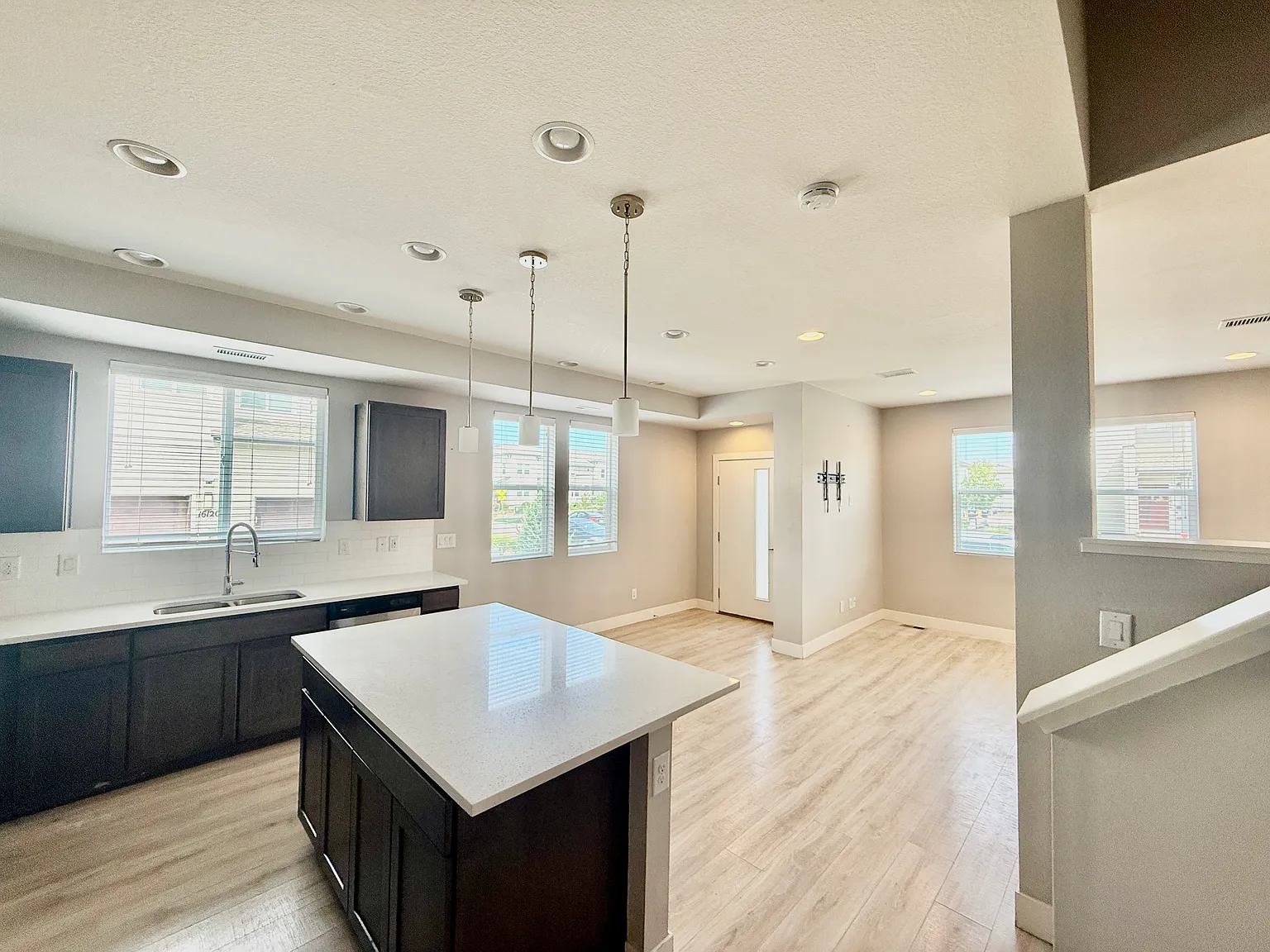 16140 E Warner Pl — Photo 4
